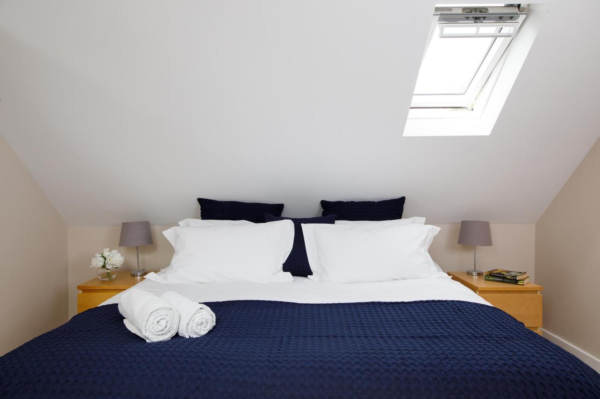 'Orchard Croft Lodge - Chichester', Book-Direct, New Home 1,367 Sq' Ft' , Can Sleep 8 On Request , Split & Link 'Super King' Size Beds, Free Wi-Fi, Sky Tv & Sky Sports, 9 - Minutes From West Wittering Beach, Very Quiet Location, Dog Friendly Eksteriør billede